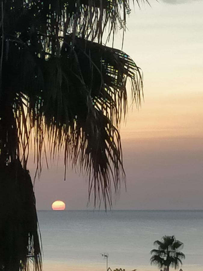 Appartement Met Zeezicht En Vlakbij Het Strand Manilva Exterior foto